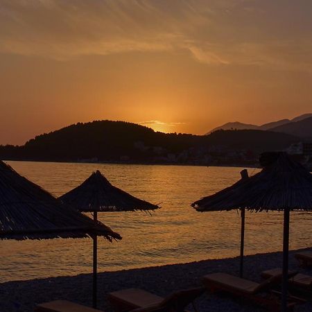 Hotel Stolis Himare Exterior photo