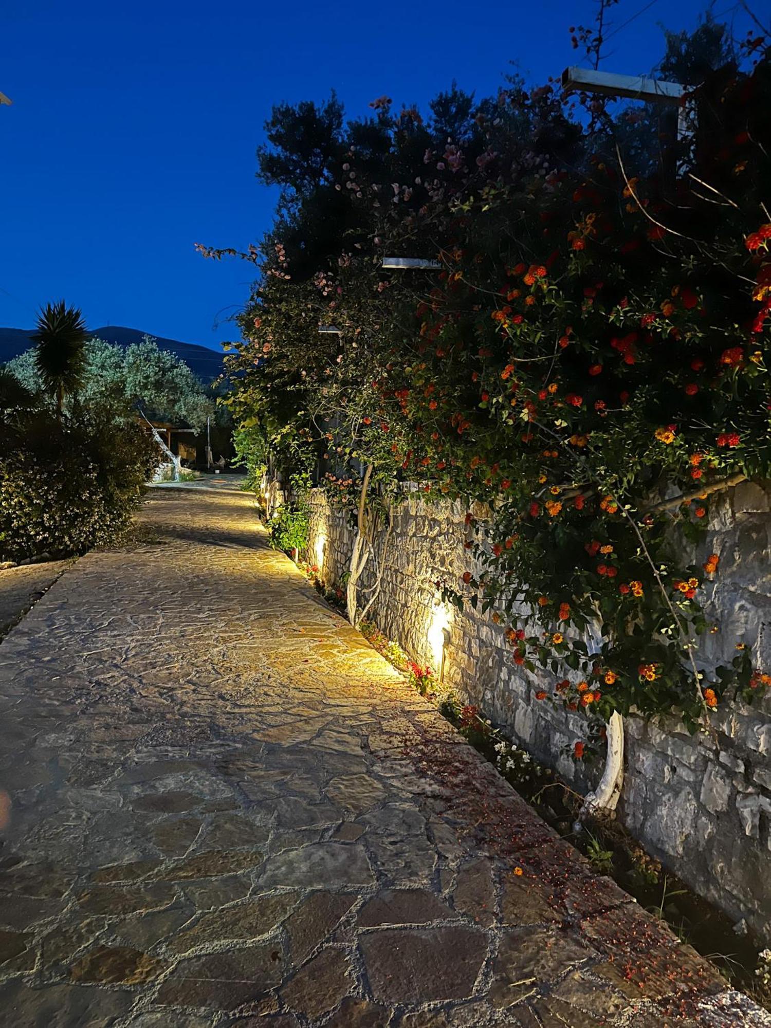 Hotel Stolis Himare Exterior photo