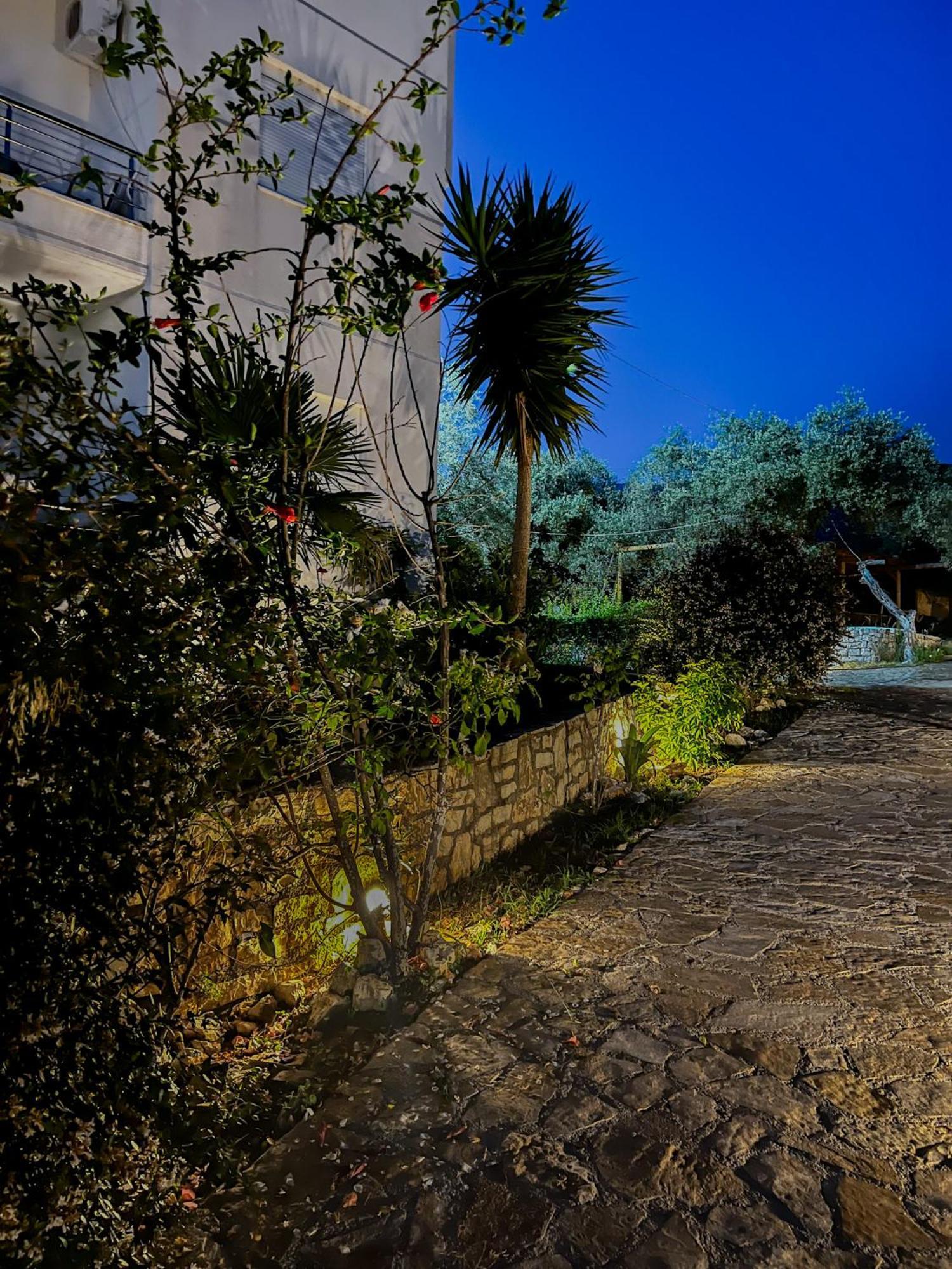 Hotel Stolis Himare Exterior photo